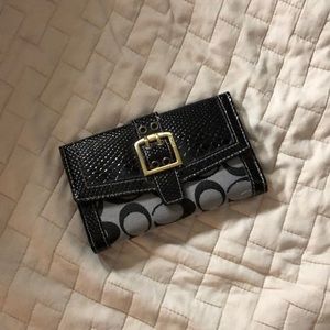 Coach wallet! Brand new w/o tags.